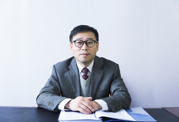 党委副书记院长徐振轩